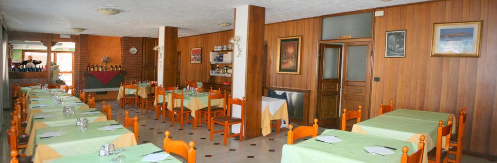 Antey-Saint-André Albergo La Grolla מראה חיצוני תמונה