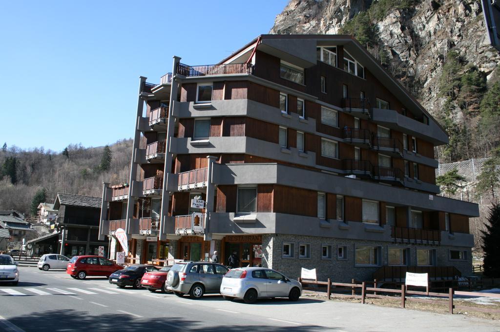 Antey-Saint-André Albergo La Grolla מראה חיצוני תמונה